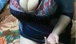 سكس امهات عراقى ام عراقية تتناك من عشيقها فى كس سمين