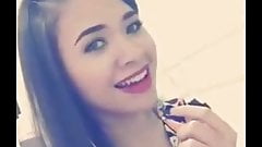 سكس نار فتاة هنديه تتعرى امام الكاميرا وتلعب فى كسها وبزازها