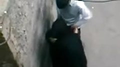 لبوه مصريه كبيره تتناك فى الشارع من عيل مصرى