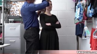 نيك إغتصاب محجبات فتاة عربية خليجية تتناك من شاب أجنبي بجميع الاوضاع