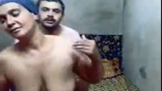 احلي سكس مصري جديد – شرموطة مصريه تتناك من عشيقها مسرب ساخن